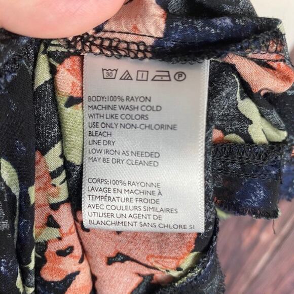 Ecote Women's Black & Coral Floral Tunic Dress Back is Cutout with Ties Small - Picture 9 of 9